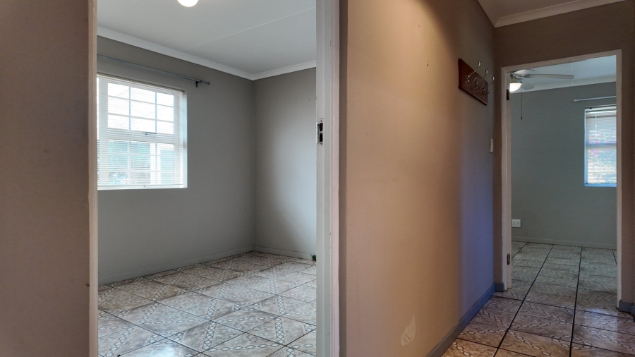 3 Bedroom Property for Sale in Stilbaai Wes Western Cape